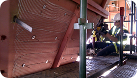 Mineral-insulated heating cable installation on a hopper Mineral-insulated heating cable installation on a hopper